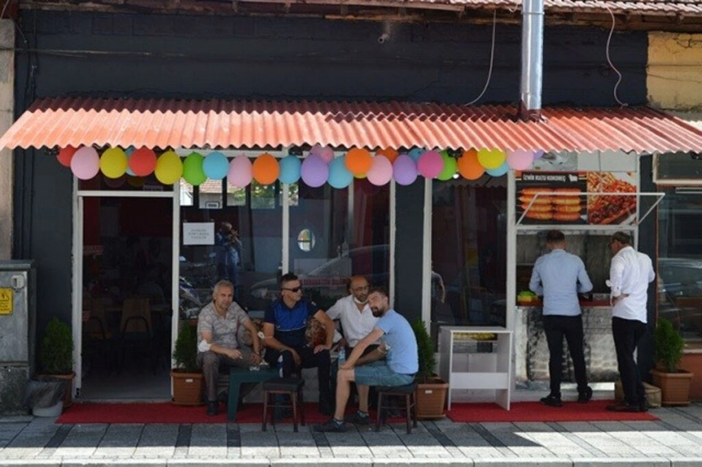 İzmir Kuzu Kokoreç Havza'da açıldı - Resim 4