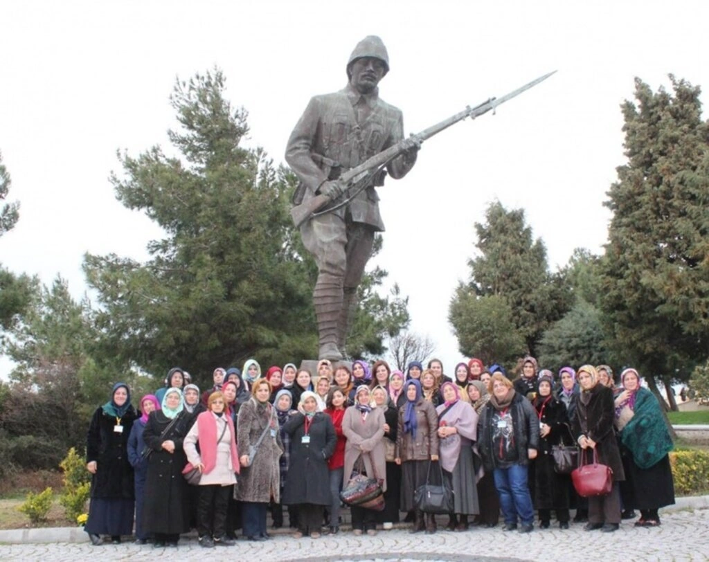 Tekkeköylü bayanlar Çanakkale'de - Resim 3