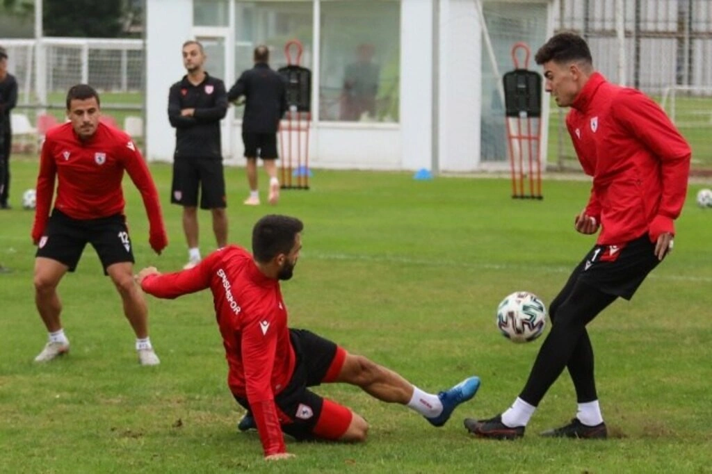 Samsunspor Akhisarspor maçı hazırlıklarını sürdürüyor - Resim 2