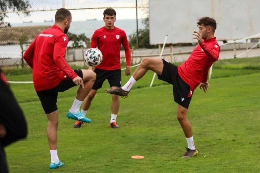 Samsunspor Akhisarspor maçı hazırlıklarını sürdürüyor - Resim 4