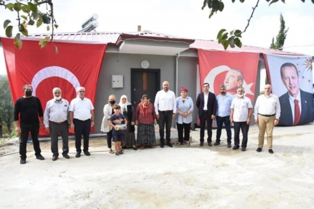 Tekkeköy Belediyesi yeni evlerine kavuşturdu - Resim 4