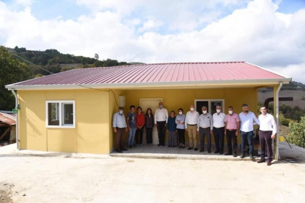 Tekkeköy Belediyesi yeni evlerine kavuşturdu - Resim 10