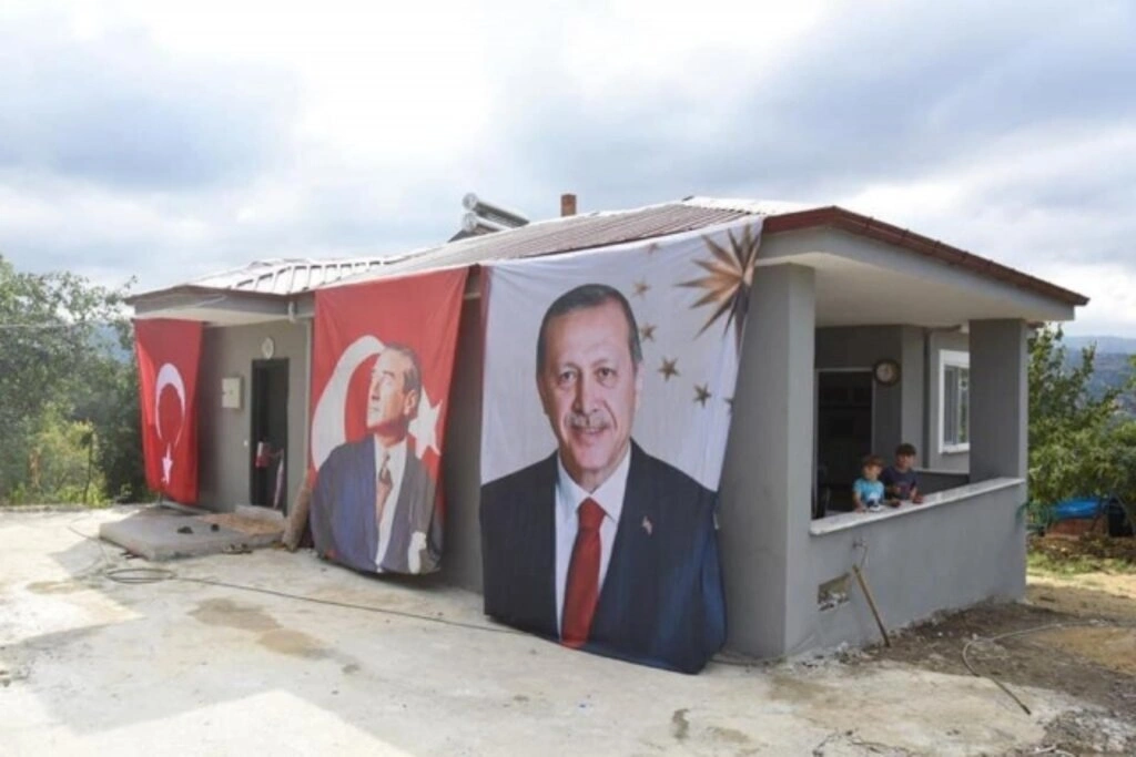 Tekkeköy Belediyesi yeni evlerine kavuşturdu - Resim 17