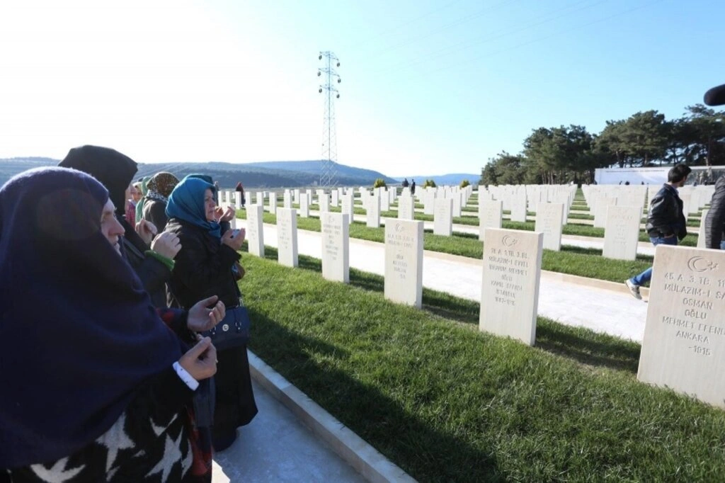 Canik, Çanakkale’de 555 kişiyi şehitlerle buluşturdu  - Resim 2