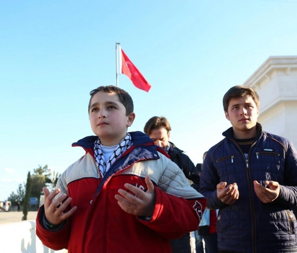 Canik, Çanakkale’de 555 kişiyi şehitlerle buluşturdu  - Resim 4