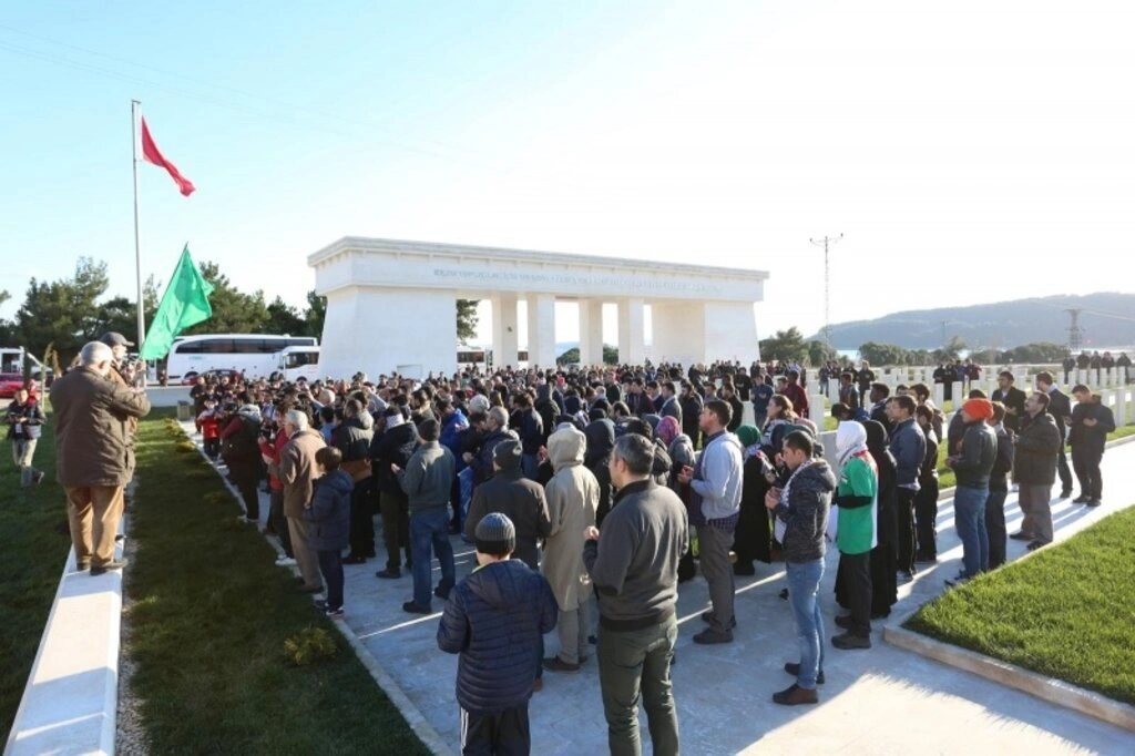Canik, Çanakkale’de 555 kişiyi şehitlerle buluşturdu  - Resim 6