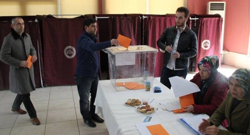 AK Parti'de temayül yoklaması yoğun bir katılım ile gerçekleşti - Resim 2