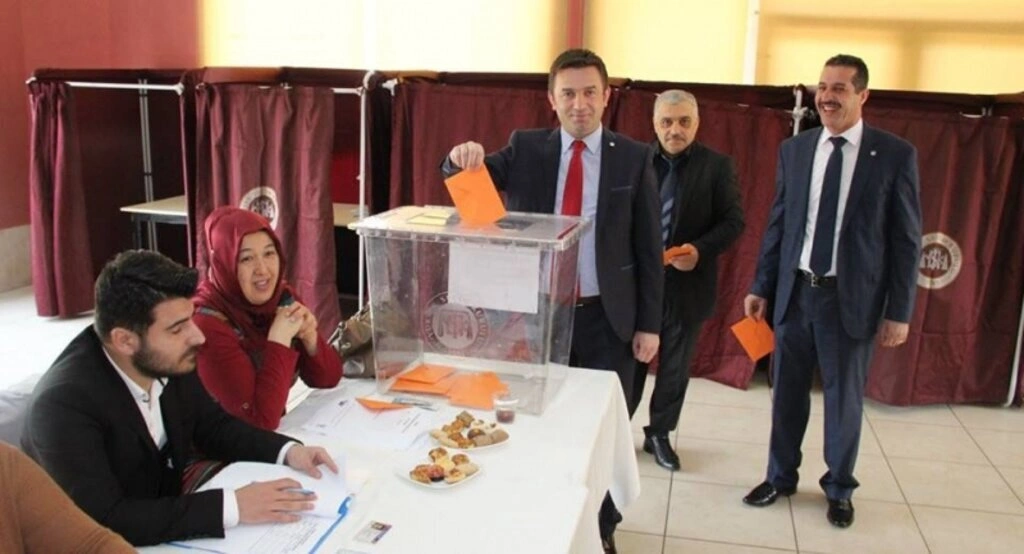 AK Parti'de temayül yoklaması yoğun bir katılım ile gerçekleşti - Resim 13