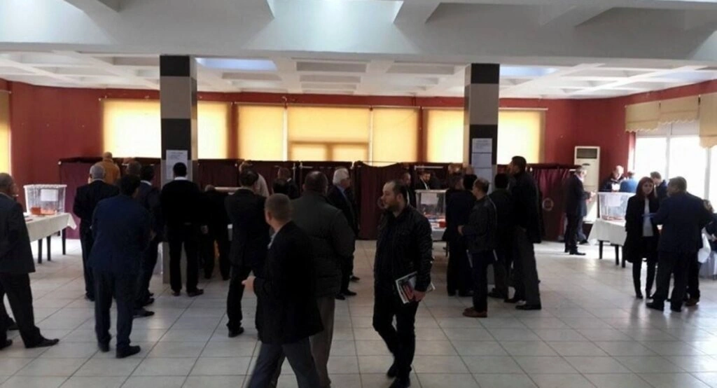 AK Parti'de temayül yoklaması yoğun bir katılım ile gerçekleşti - Resim 16