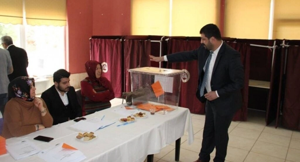 AK Parti'de temayül yoklaması yoğun bir katılım ile gerçekleşti - Resim 21