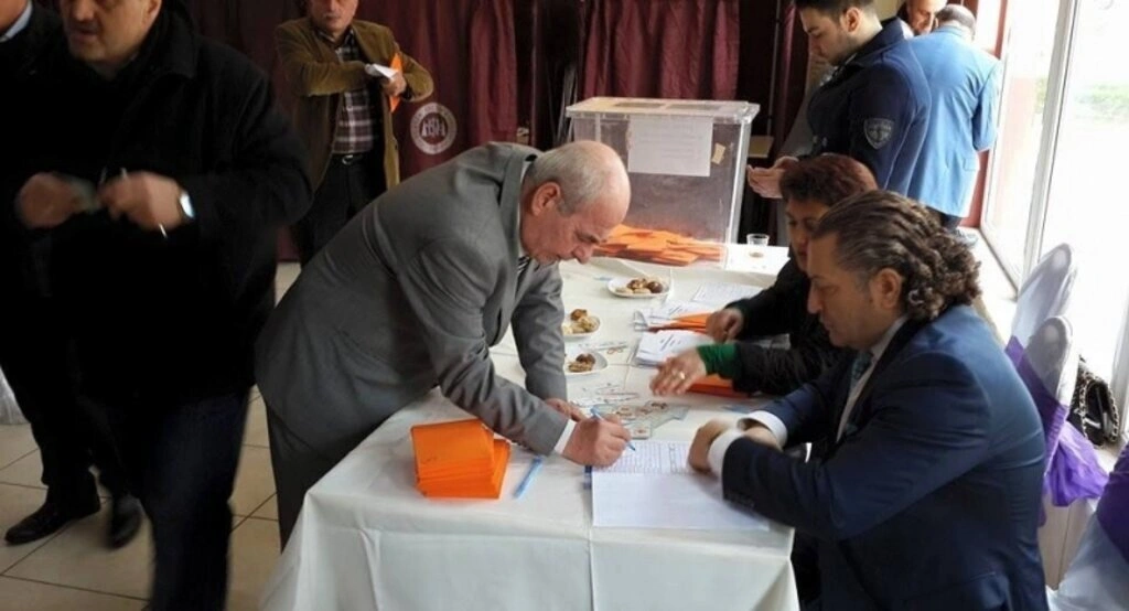 AK Parti'de temayül yoklaması yoğun bir katılım ile gerçekleşti - Resim 22