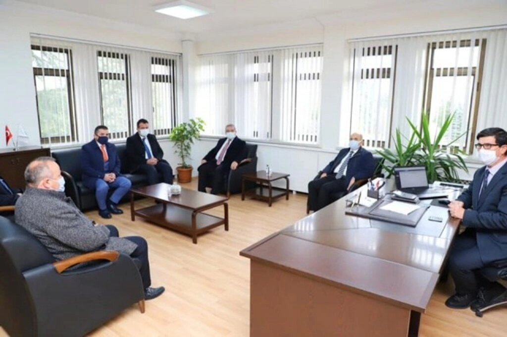 Vali Dağlı Çarşamba'da - Resim 3