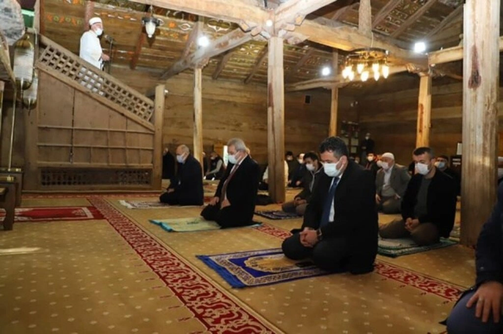 Vali Dağlı Çarşamba'da - Resim 5