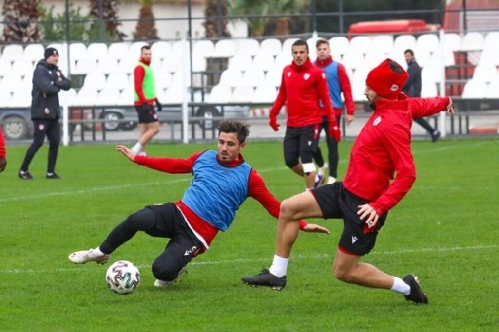 Yılport Samsunspor Şut Çalıştı - Resim 6