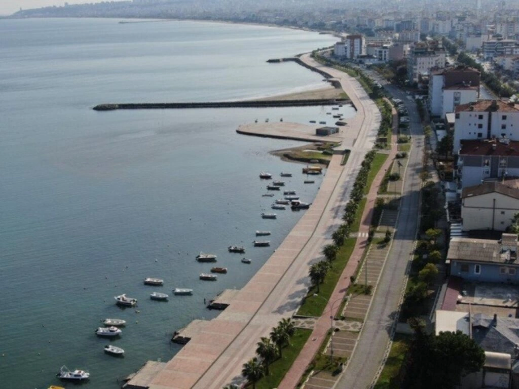 Samsun'da boş kalan sokak, meydan ve yol fotoğrafları - 27 Aralık Pazar - Resim 1