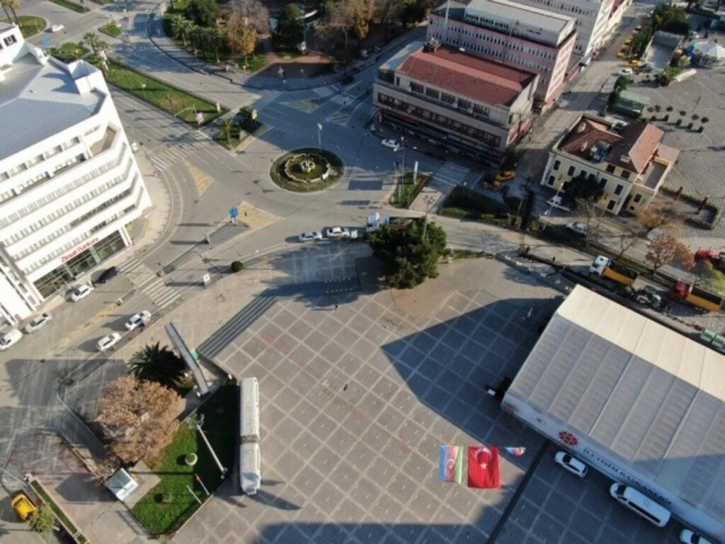 Samsun'da boş kalan sokak, meydan ve yol fotoğrafları - 27 Aralık Pazar - Resim 3