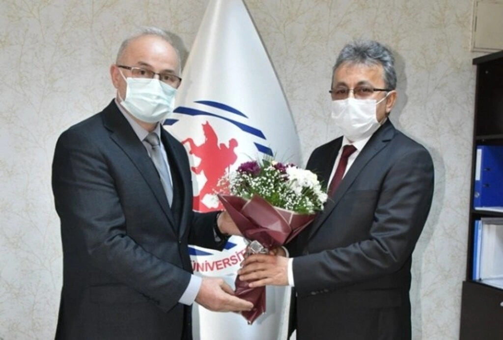 OMÜ Mühendislik Fakültesi Dekanlığı'nda Görev Değişimi - Resim 2