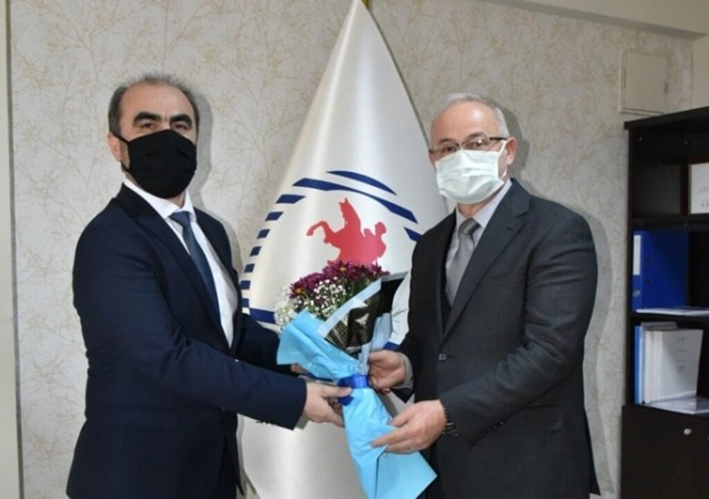 OMÜ Mühendislik Fakültesi Dekanlığı'nda Görev Değişimi - Resim 3