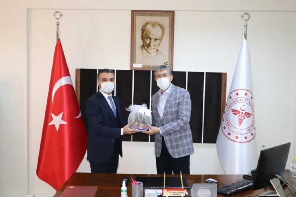 Başkan Kalaycı Sağlık Çalışanlarını Unutmadı, Yeni Yıllarını Kutladı - Resim 1