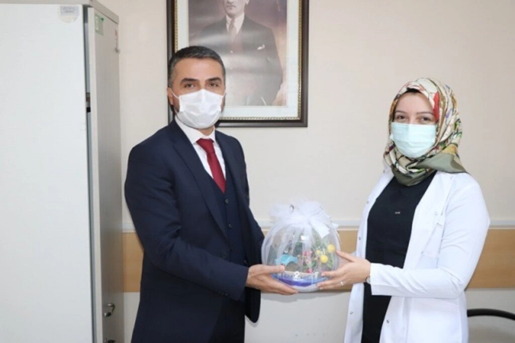 Başkan Kalaycı Sağlık Çalışanlarını Unutmadı, Yeni Yıllarını Kutladı - Resim 2