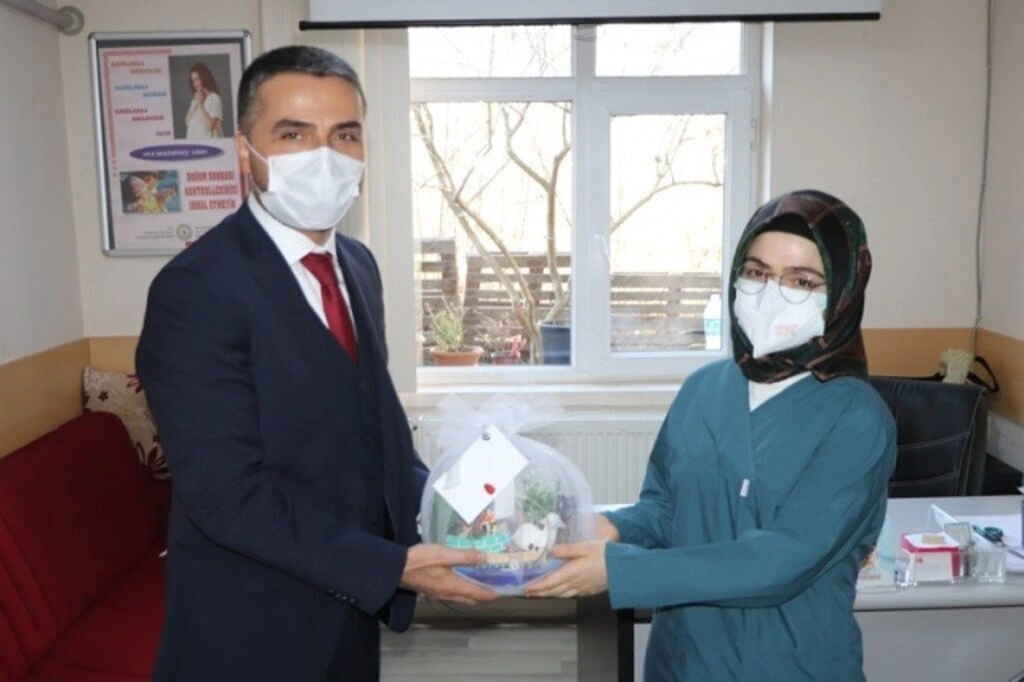 Başkan Kalaycı Sağlık Çalışanlarını Unutmadı, Yeni Yıllarını Kutladı - Resim 7
