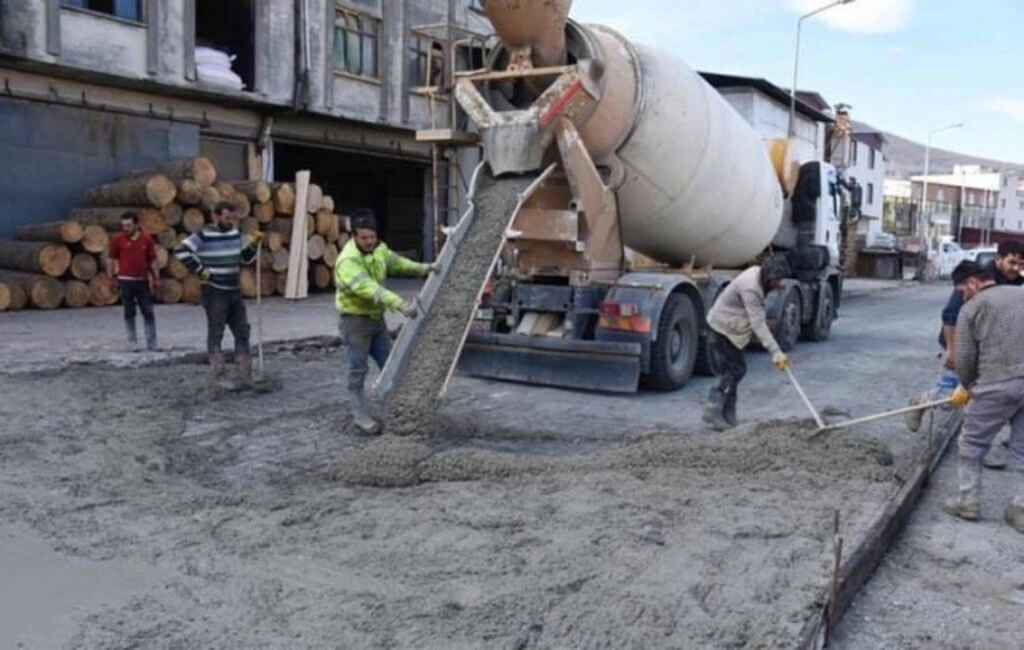 Tekkeköy Belediyesi'nden Örnek Sanayi Sitesi yollarına beton kaplama - Resim 3