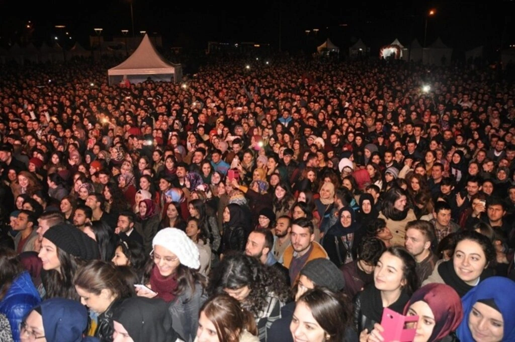 Mustafa Ceceli OMÜ Konseri - Resim 14