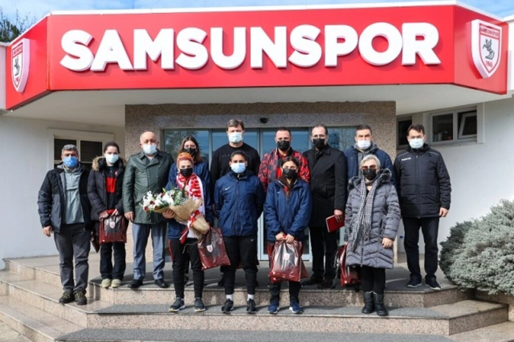 Samsun'un altın kızları Samsunspor'da - Resim 1