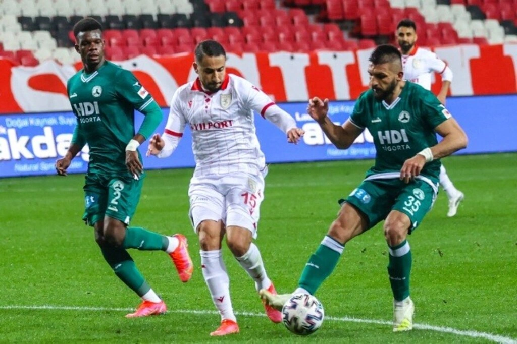 Samsunspor Giresunspor maçı ilk yarı fotoğrafları - Resim 7