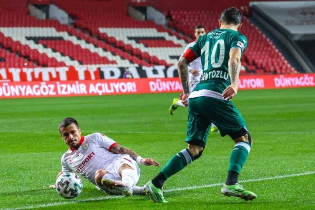 Samsunspor Giresunspor maçı ilk yarı fotoğrafları - Resim 9