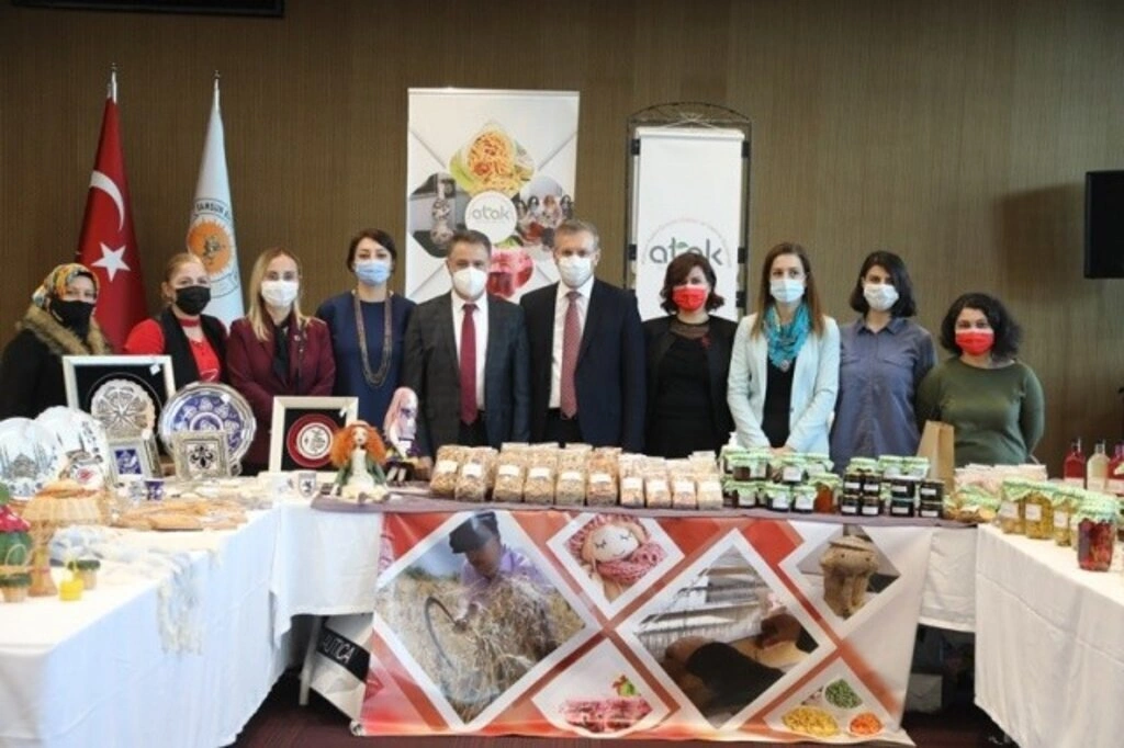 Atakum Belediye Başkanı Av. Cemil Deveci 2 yıllık çalışmalarını özetledi - Resim 41
