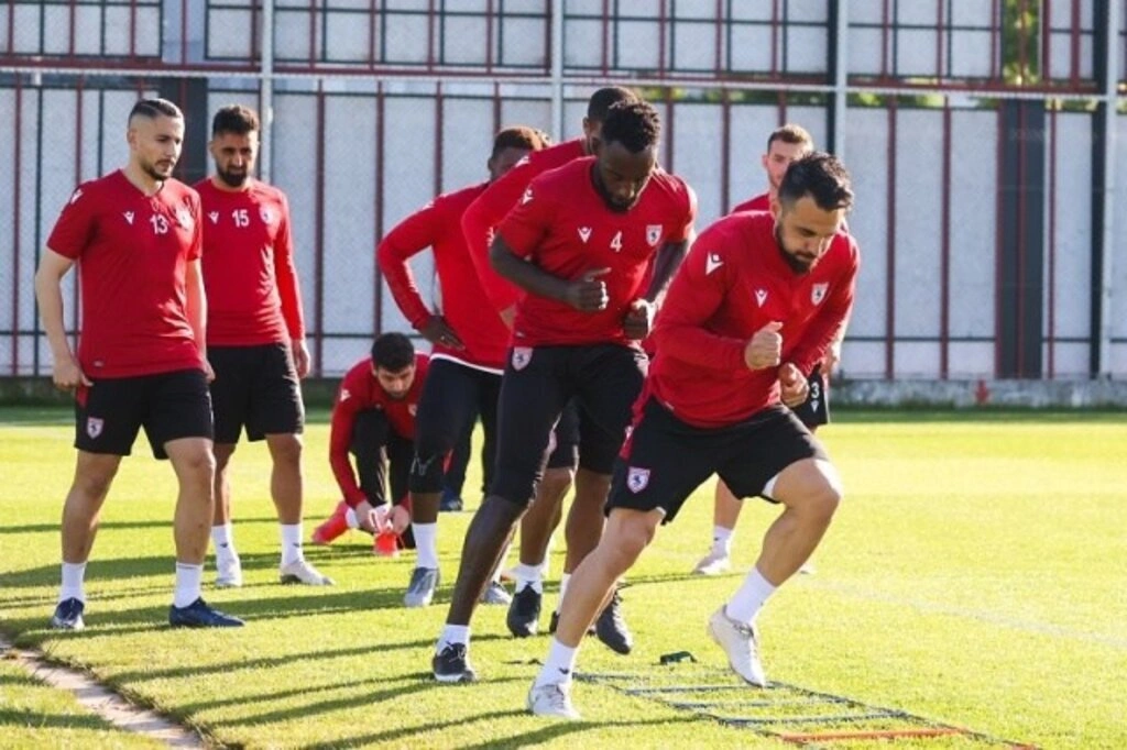 Samsunspor Play-Off Yarı Final ilk maçına sıkı hazırlanıyor - Resim 3