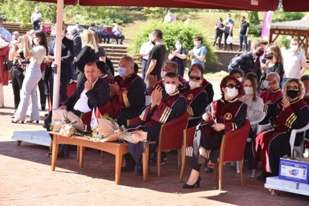 Samsun Veteriner Fakültesinin Mezuniyet Sevinci - Resim 5