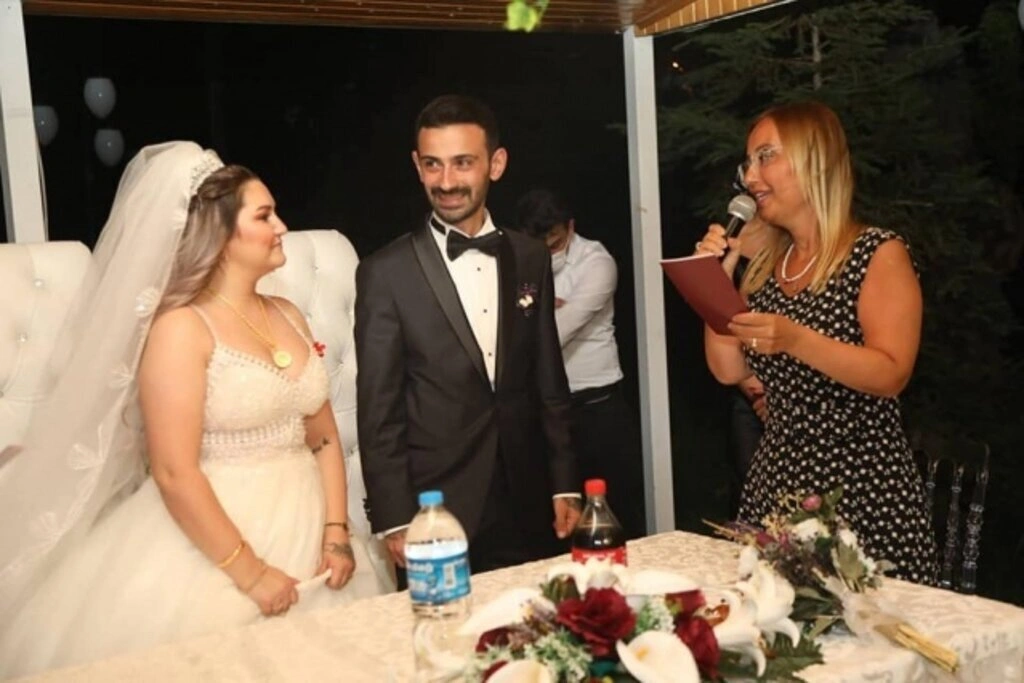 Deveci ailesinin mutlu günü - Resim 2