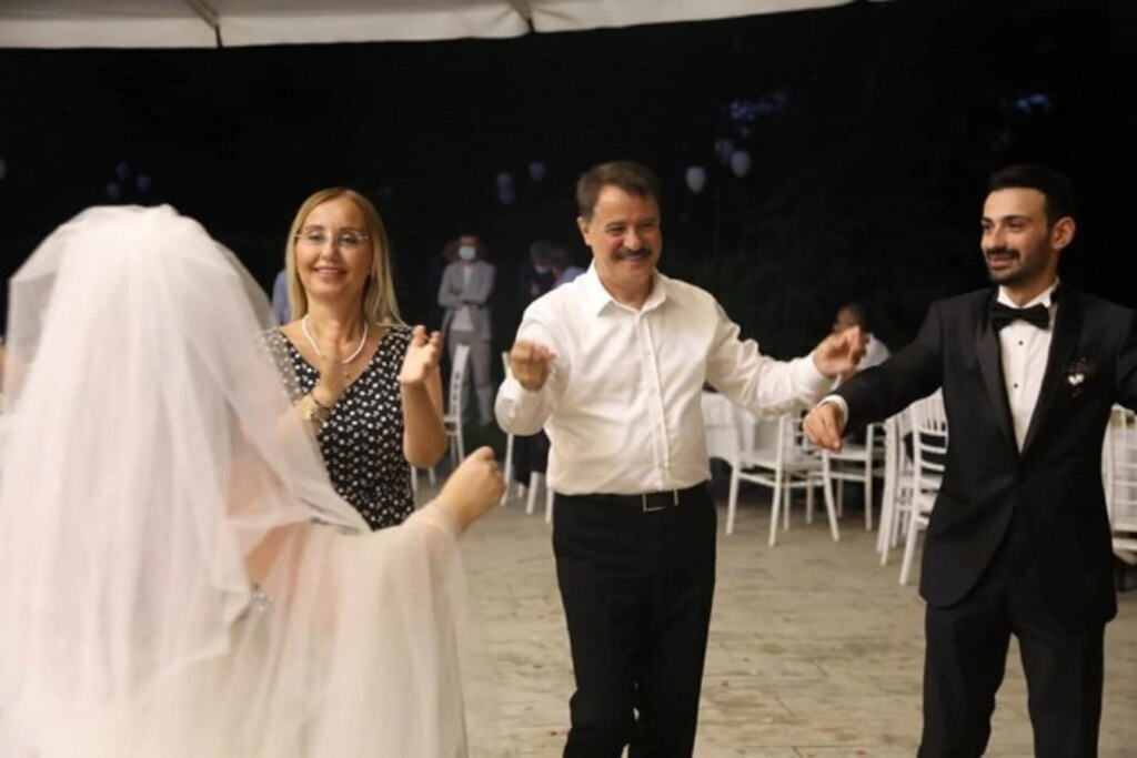 Deveci ailesinin mutlu günü - Resim 5