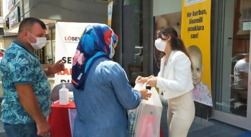 LÖSEV'den kurban bağışı ile hastalara ve ailelerine destek - Resim 3