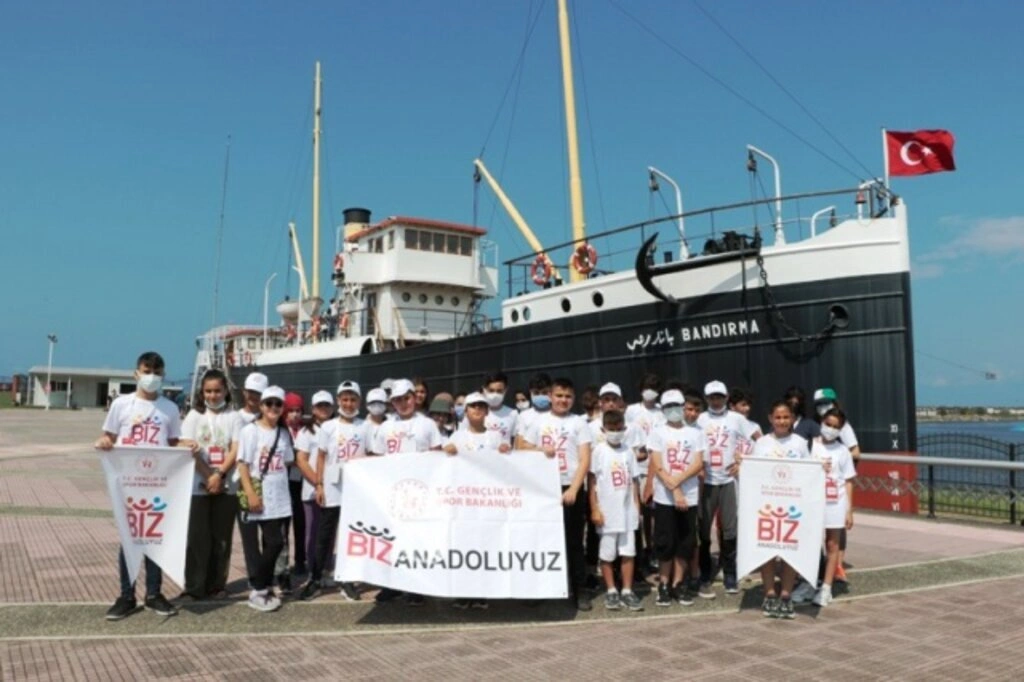 Biz Anadoluyuz projesi kapsamında Sinoplu öğrenciler Samsun'u gezdi - Resim 2