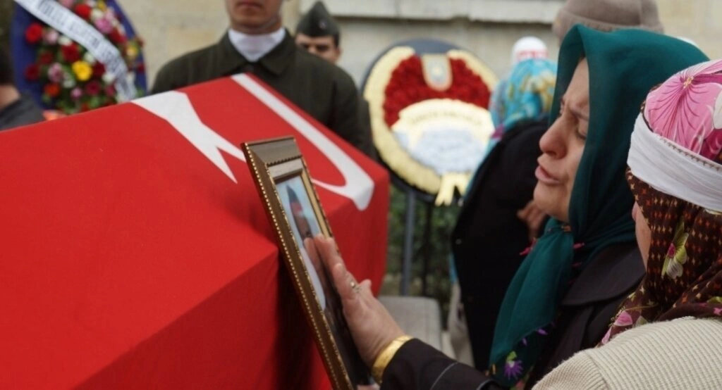 Şehit Yaşar Yılmaz toprağa verildi - Resim 10