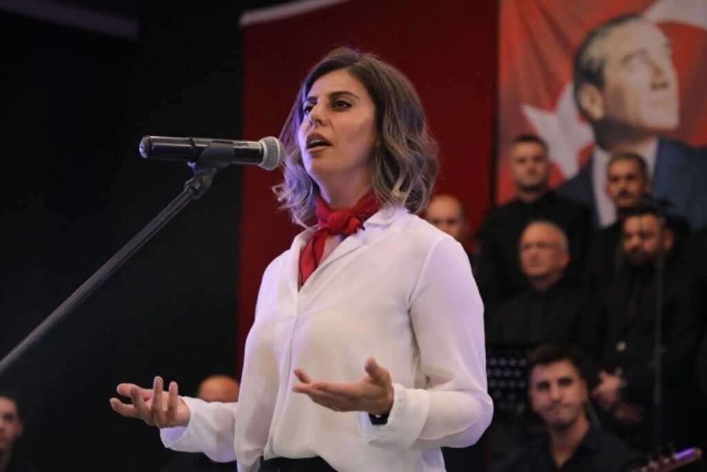 İlkadım THM Korosu Atatürk'ün sevdiği türküleri söyledi - Resim 1