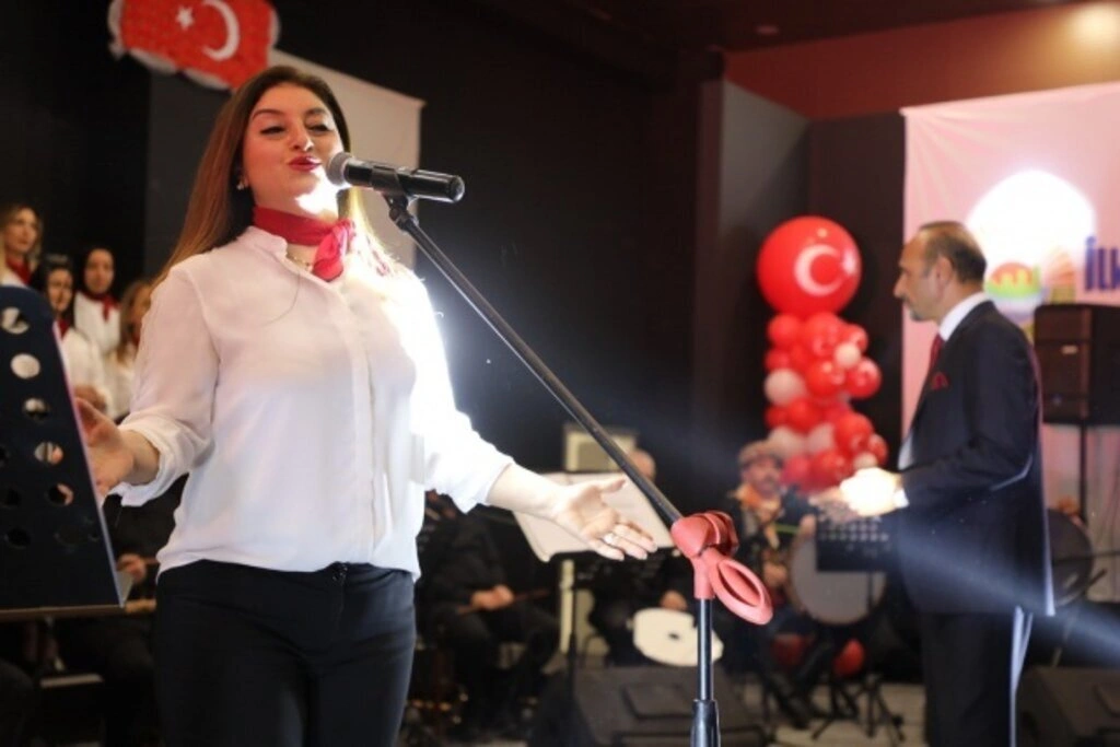 İlkadım THM Korosu Atatürk'ün sevdiği türküleri söyledi - Resim 6