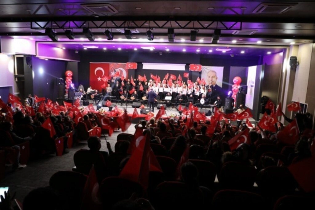 İlkadım THM Korosu Atatürk'ün sevdiği türküleri söyledi - Resim 15