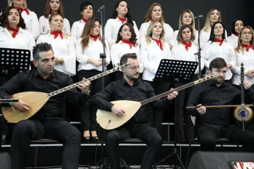 İlkadım THM Korosu Atatürk'ün sevdiği türküleri söyledi - Resim 19