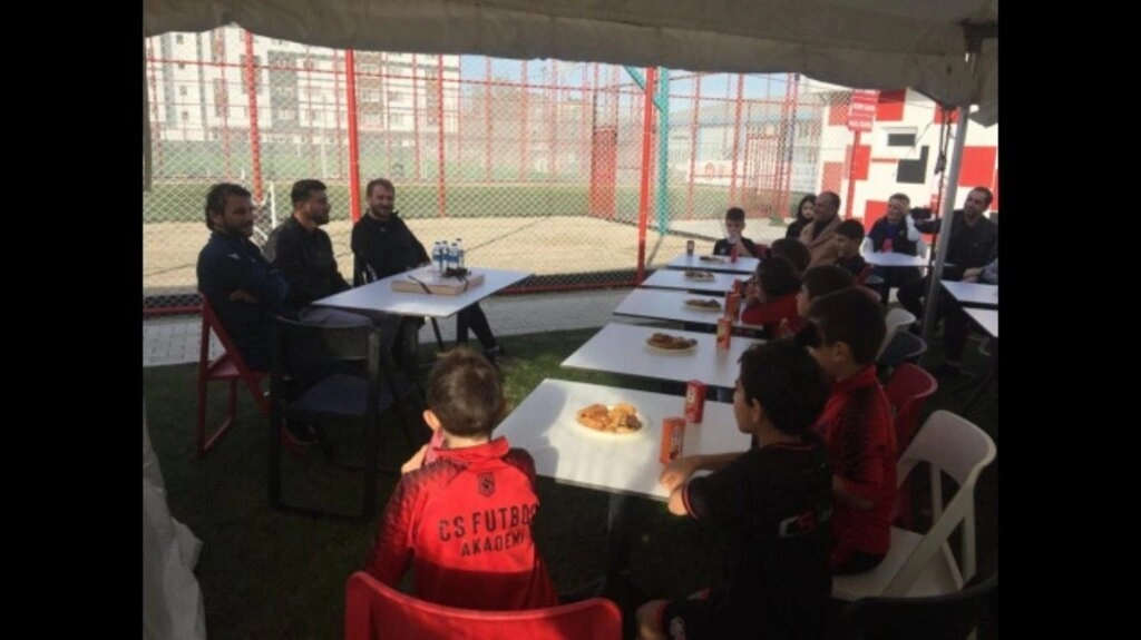 Celil Sağır Futbol Akademisi'nde Öze Dokunuş Projesi - Resim 2