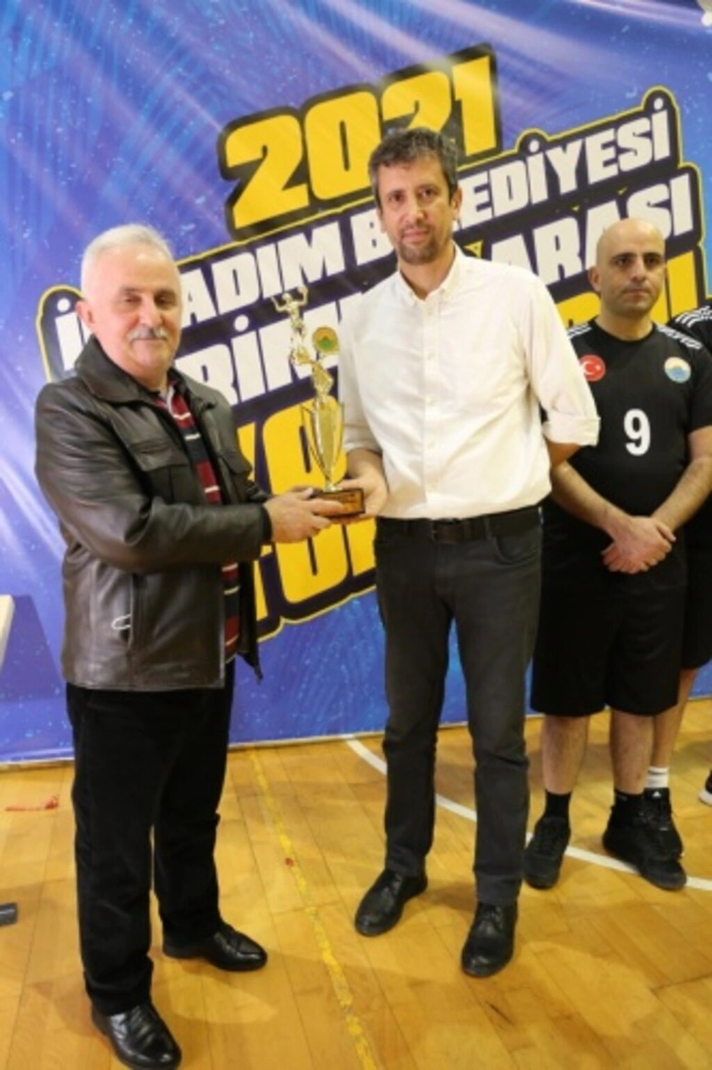 İlkadım Birimler Arası Voleybol Turnuvası'nın Şampiyonu Mali Hizmetler Müdürlüğü Oldu - Resim 10
