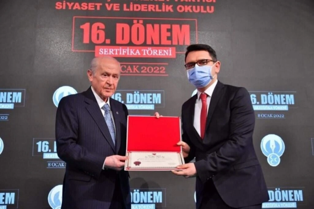 MHP Siyaset ve Liderlik Okulu dönem birincisi Samsun'dan - Resim 2