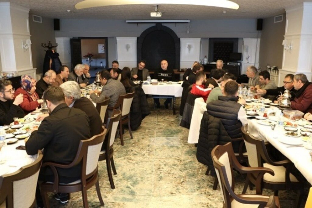 Başkan Yüksel Yıldırım basın mensupları ile biraraya geldi - Resim 4