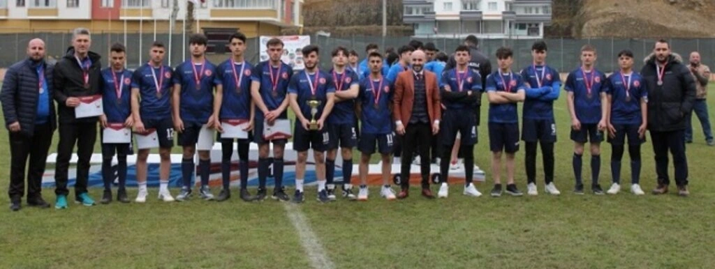 Tekkeköy Necati Akçağlılar Anadolu Lisesi Okul Sporları Gençler Ragbi Türkiye 3.sü oldu - Resim 2