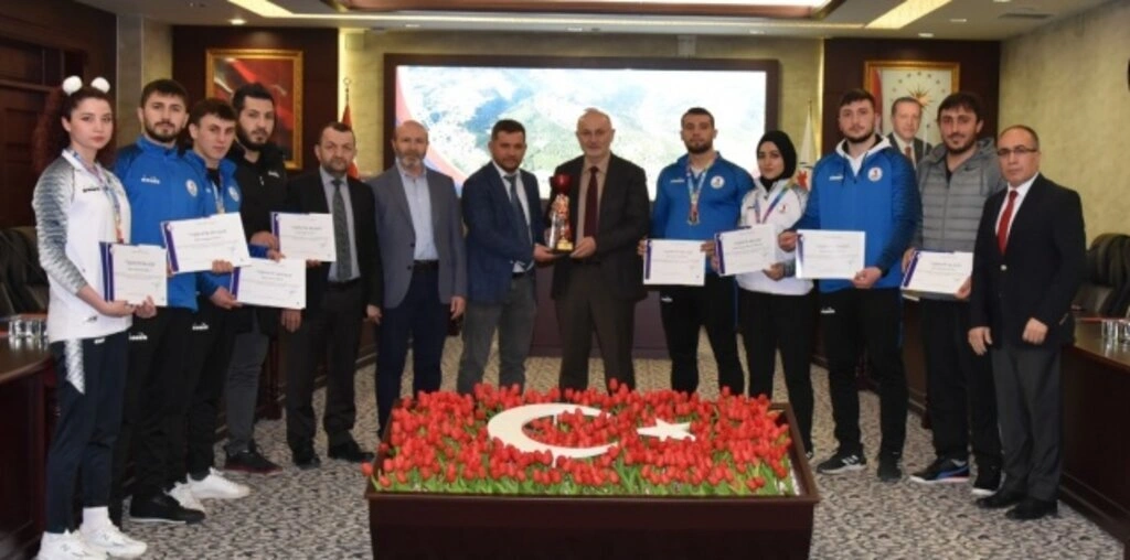 Kick Boks Şampiyonasında 6 madalya kazandılar! Samsun Haberleri - Resim 2