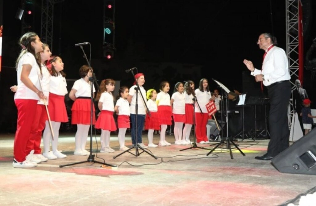 23 Nisan Ulusal Egemenlik ve Çocuk Bayramı Atakum’da dolu dolu kutlandı - Resim 1