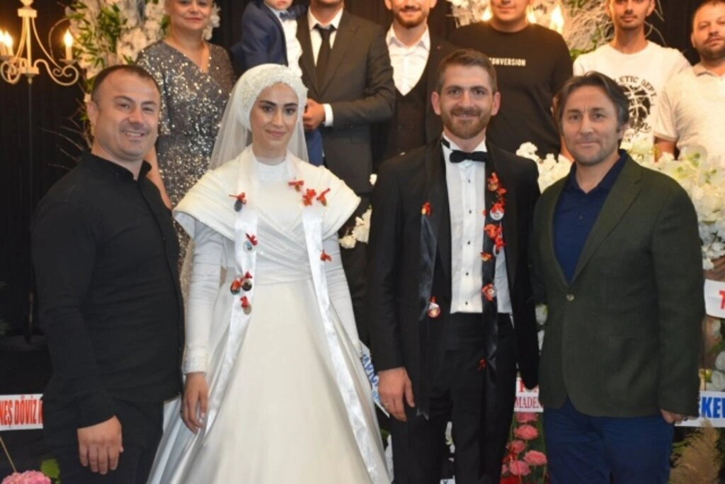 Gül Uçar ile Caner Göktepe dünya evine girdi - Resim 2